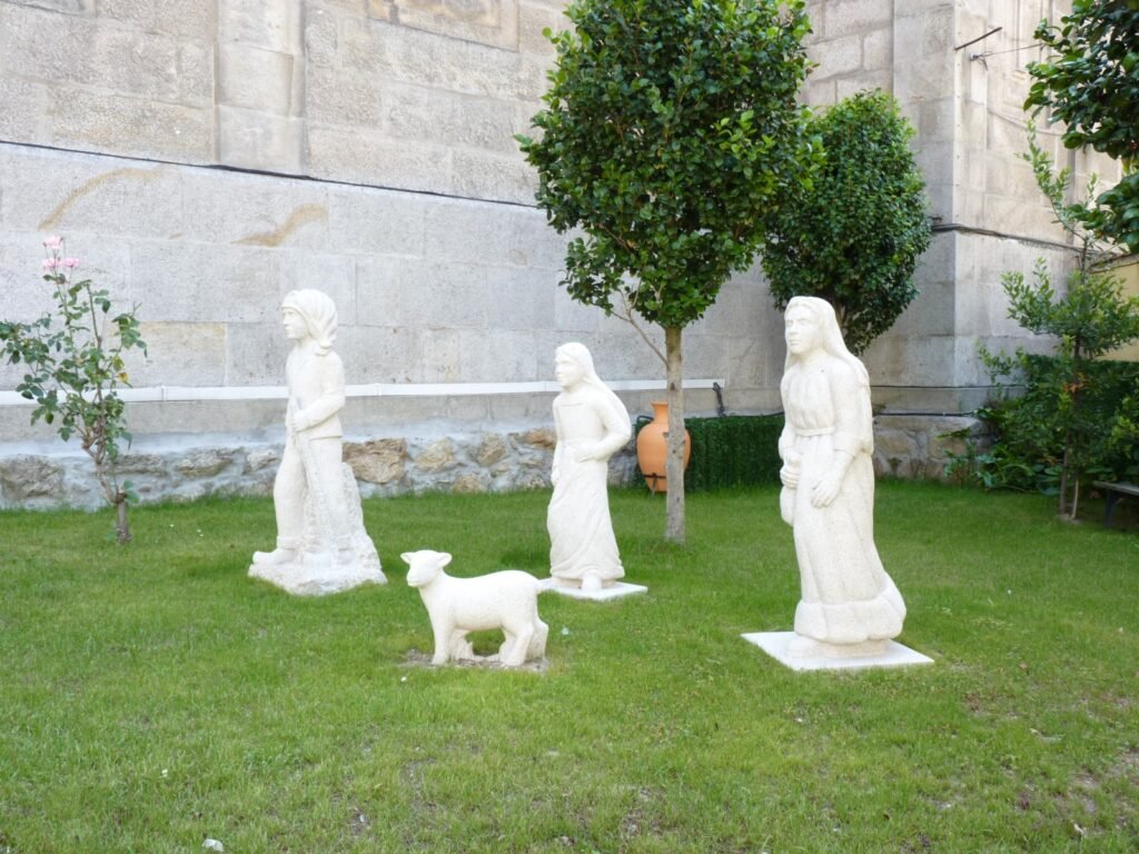 Monumento a San Francisco de Jesús Marto na Iglesia Nosa Señora de Fátima en Vigo