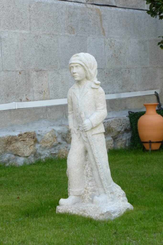 Monumento a San Francisco de Jesús Marto na Iglesia Nosa Señora de Fátima en Vigo